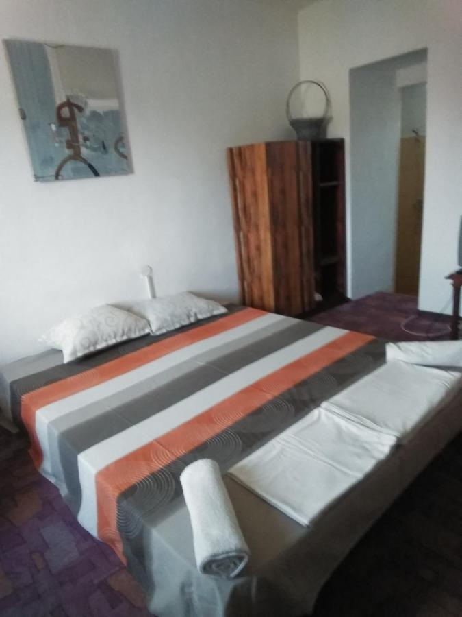 Guest House Viola Ezerets المظهر الخارجي الصورة