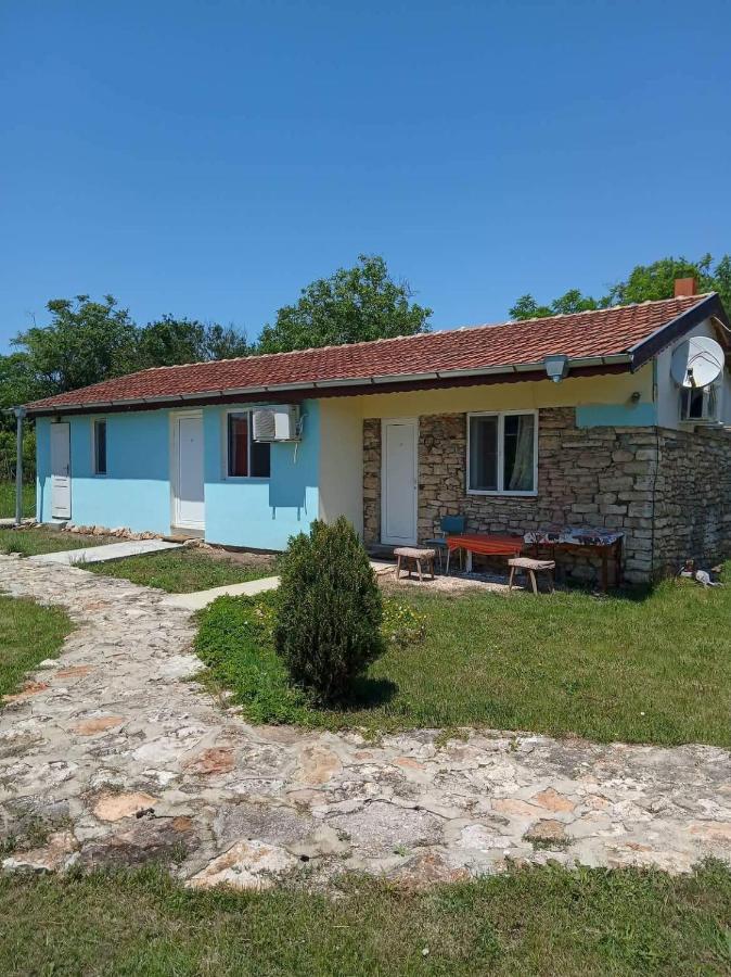 Guest House Viola Ezerets المظهر الخارجي الصورة